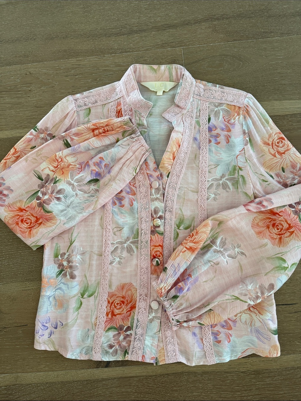 Lizette Collection button down Blouse Top Womens L Floral Lace puff sleeve